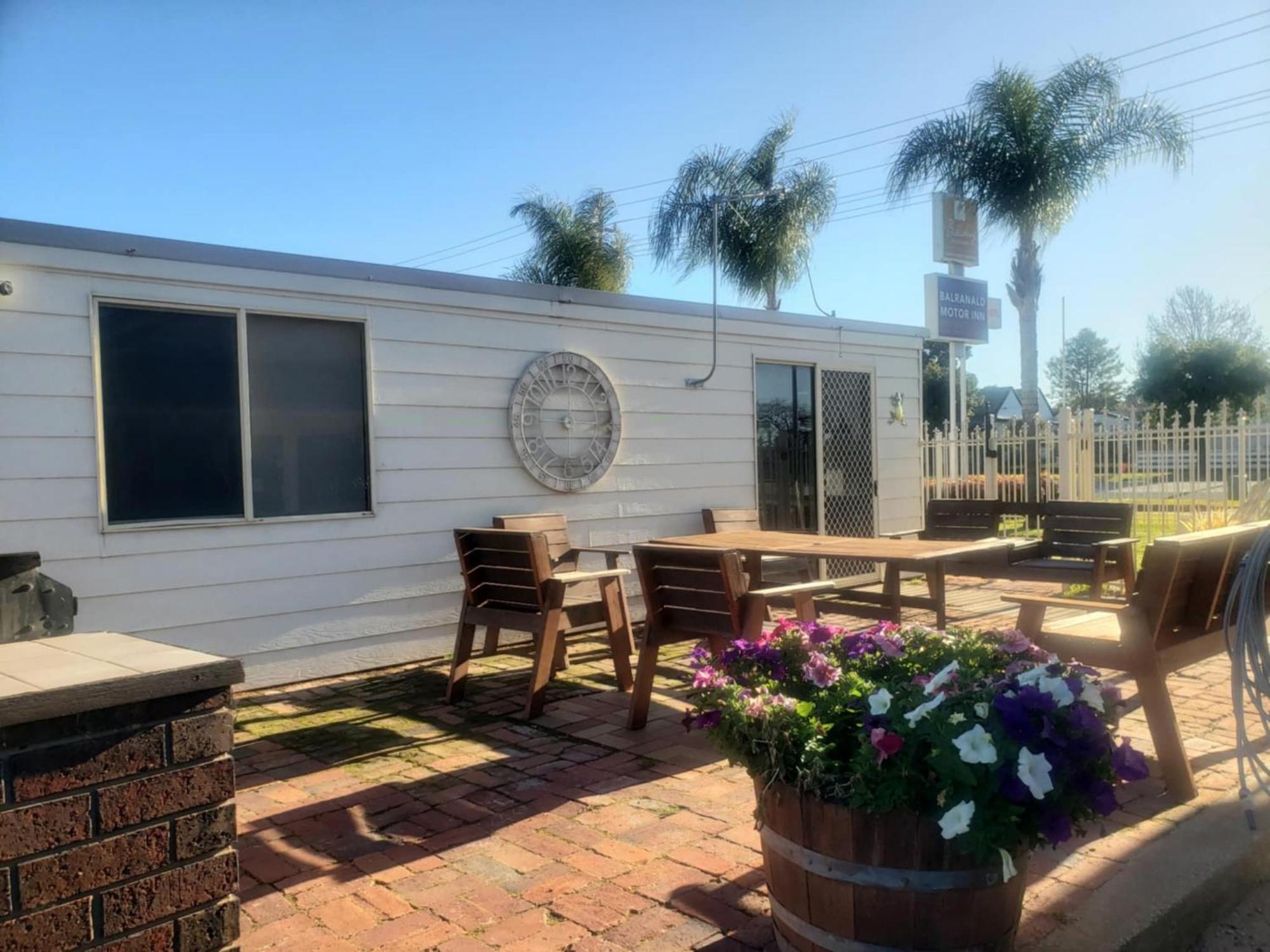 Balranald Motor Inn Экстерьер фото